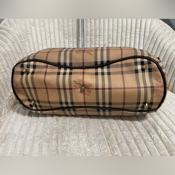 Burberry bags - Picture 7 of 16